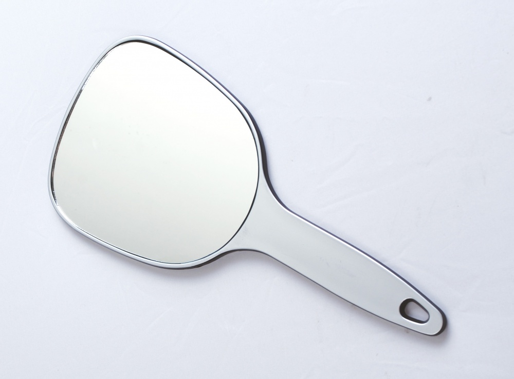 Зеркало косметическое серебристое с ручкой  DEWAL MR-9M17